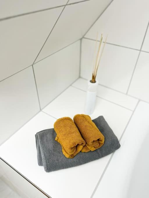 Modernes Apartment Mit Balkon Free Parking Netflix Celle Zewnętrze zdjęcie
