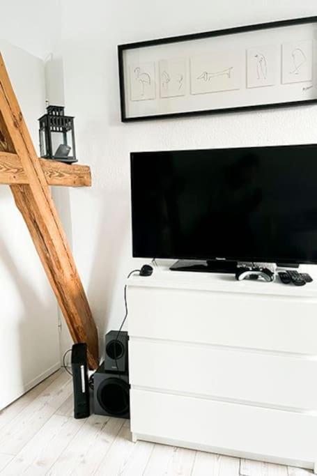 Modernes Apartment Mit Balkon Free Parking Netflix Celle Zewnętrze zdjęcie