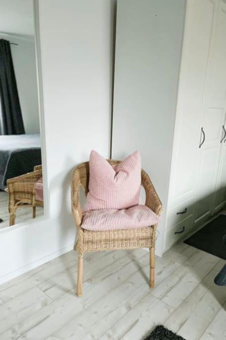 Modernes Apartment Mit Balkon Free Parking Netflix Celle Zewnętrze zdjęcie